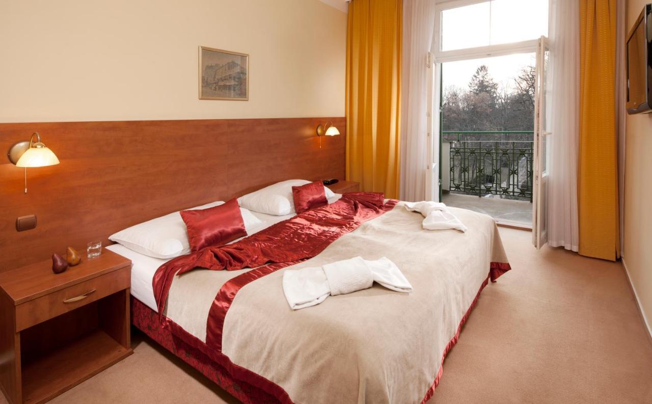 Spa Resort Pawlik-Aquaforum Františkovy Lázně Habitación foto
